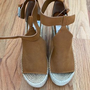 Marc Fisher wedges - 6.5 NWT